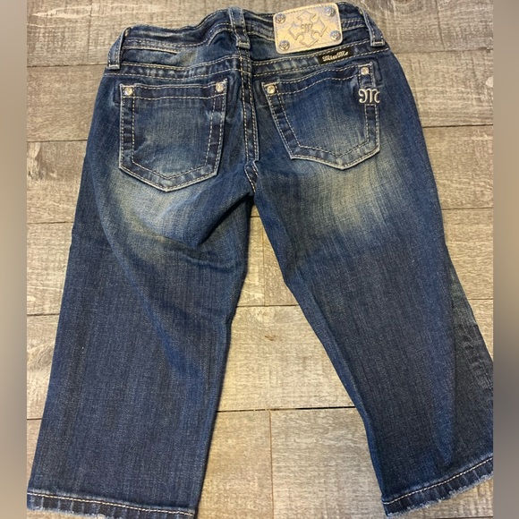 Miss Me Capri Jeans - Picture 9 of 13